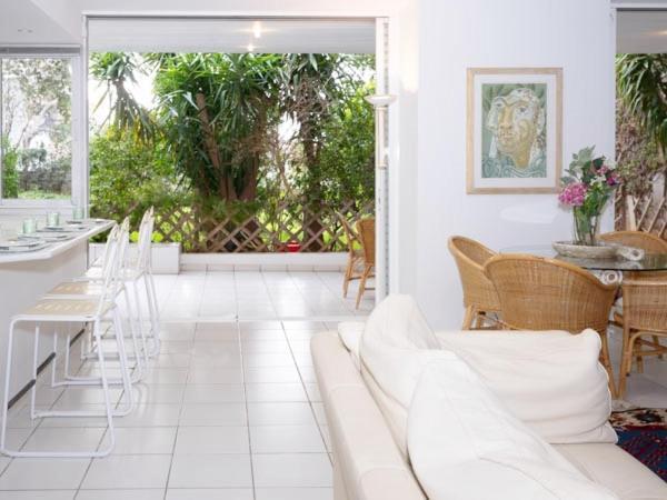 Vouliagmeni'S Secret Garden Near The Sea Apartment Athens Ngoại thất bức ảnh